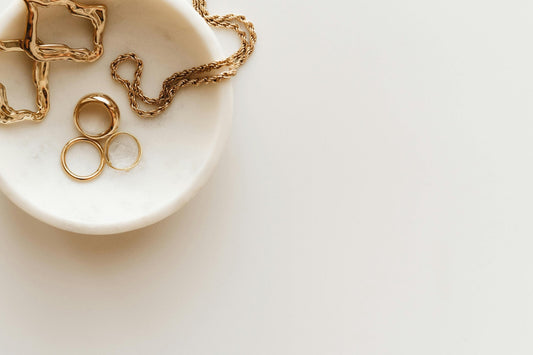 9 Timeless Trends in Gold Jewelry You Need to Know for 2025